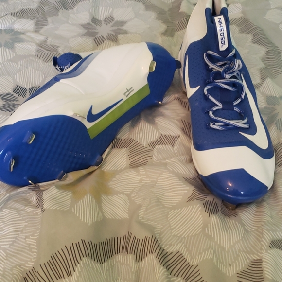 Nike Huarache Football Cleats . - Picture 3 of 5